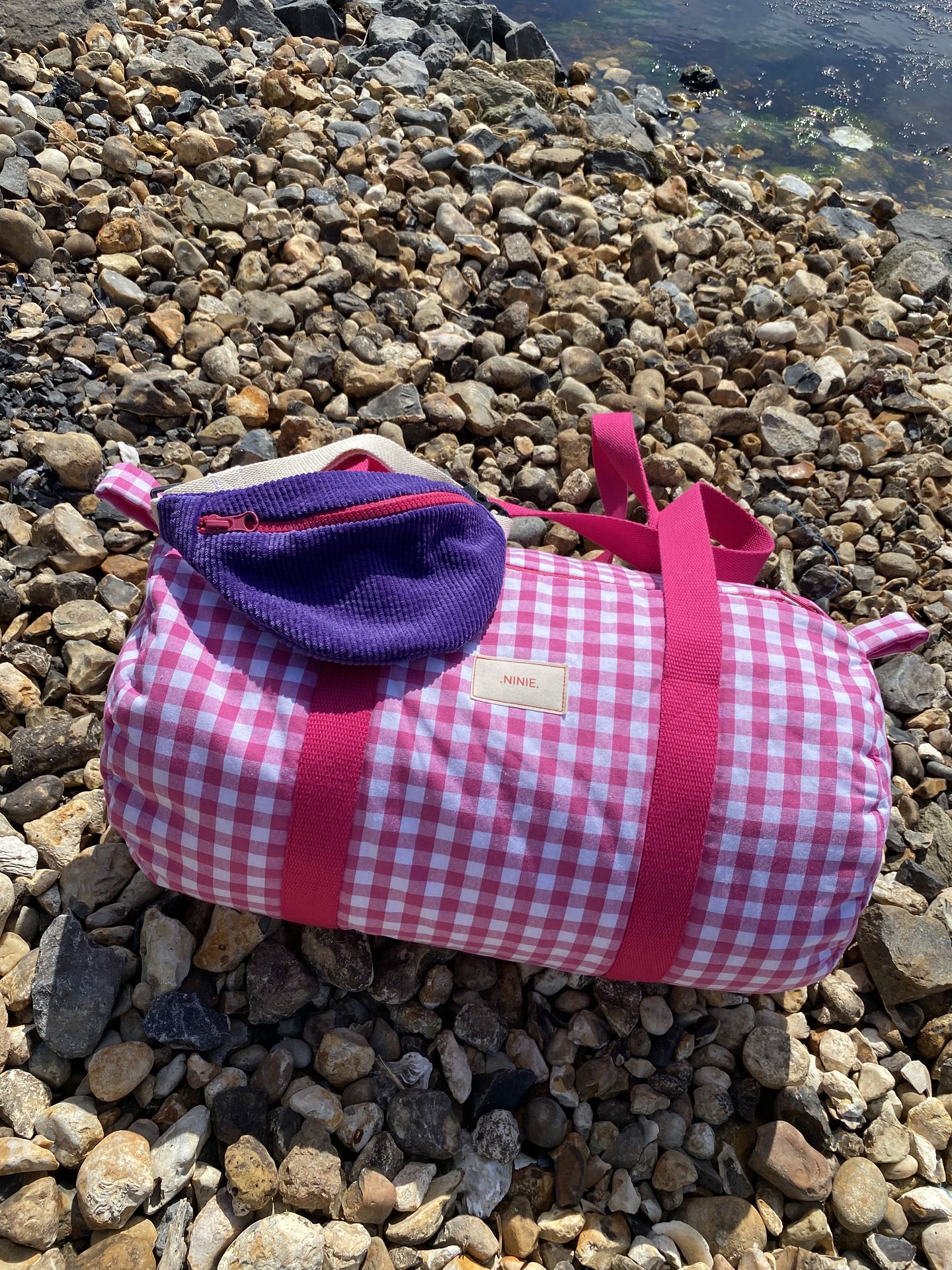 Petit sac polochon vichy rose fuchsia sur coton uni fuchsia
